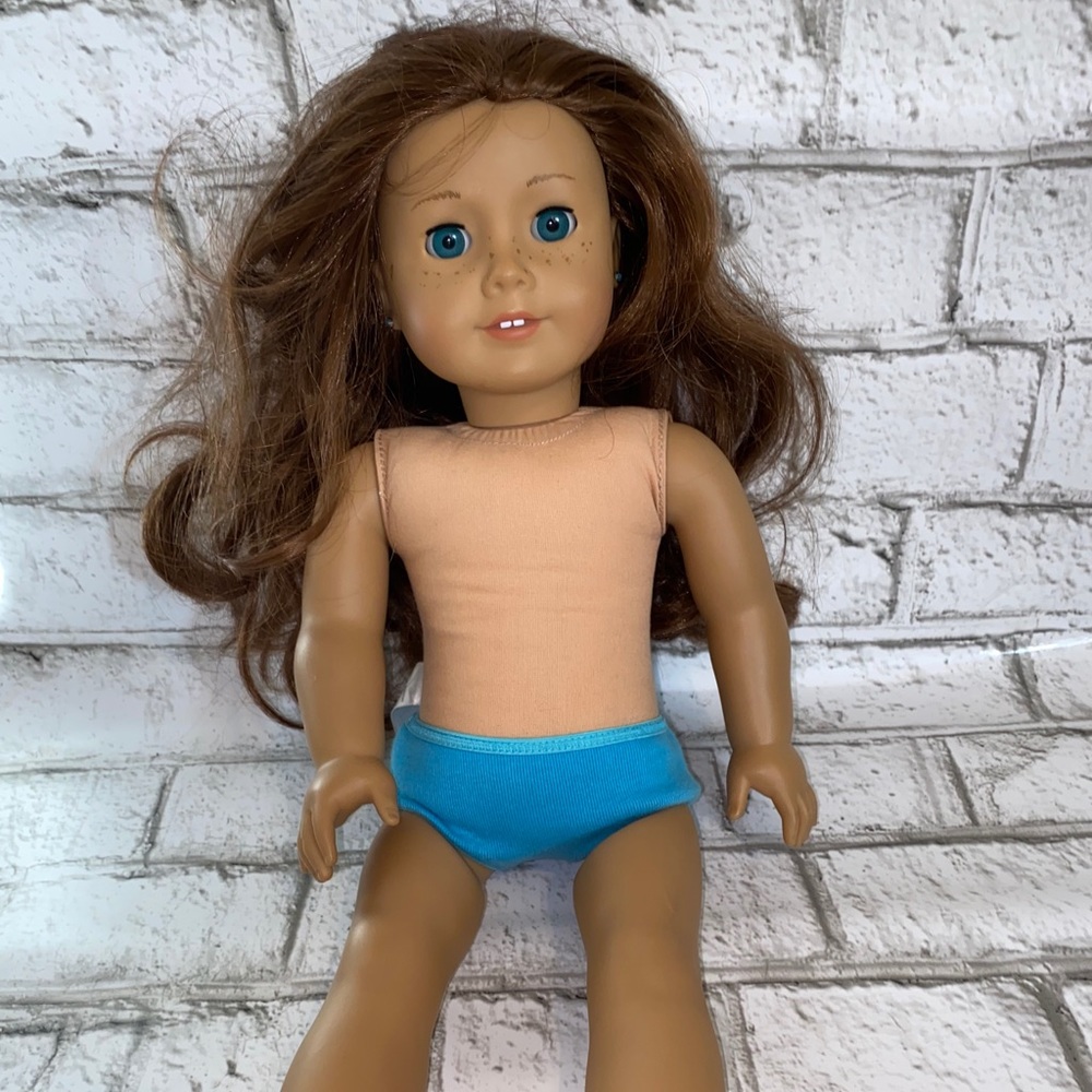 American girl doll: Saige